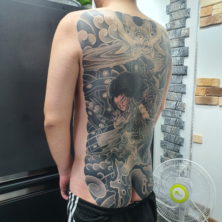 장항동타투
